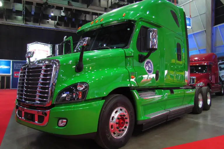 How Much Is A Freightliner Semi Truck? (For Buyers)