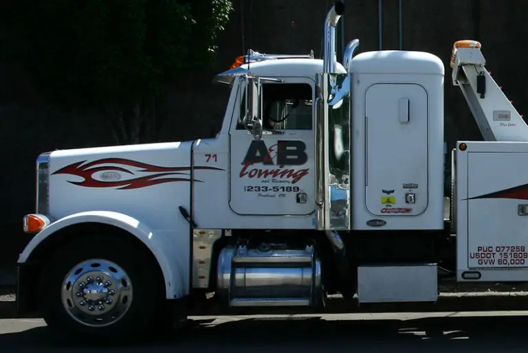 What Is A Peterbilt Unibilt Sleeper? (Explained For Newbies
